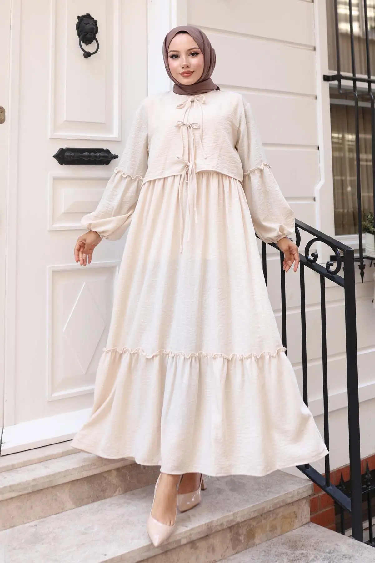 Fiyonk Detaylı Elbise Takım-detail