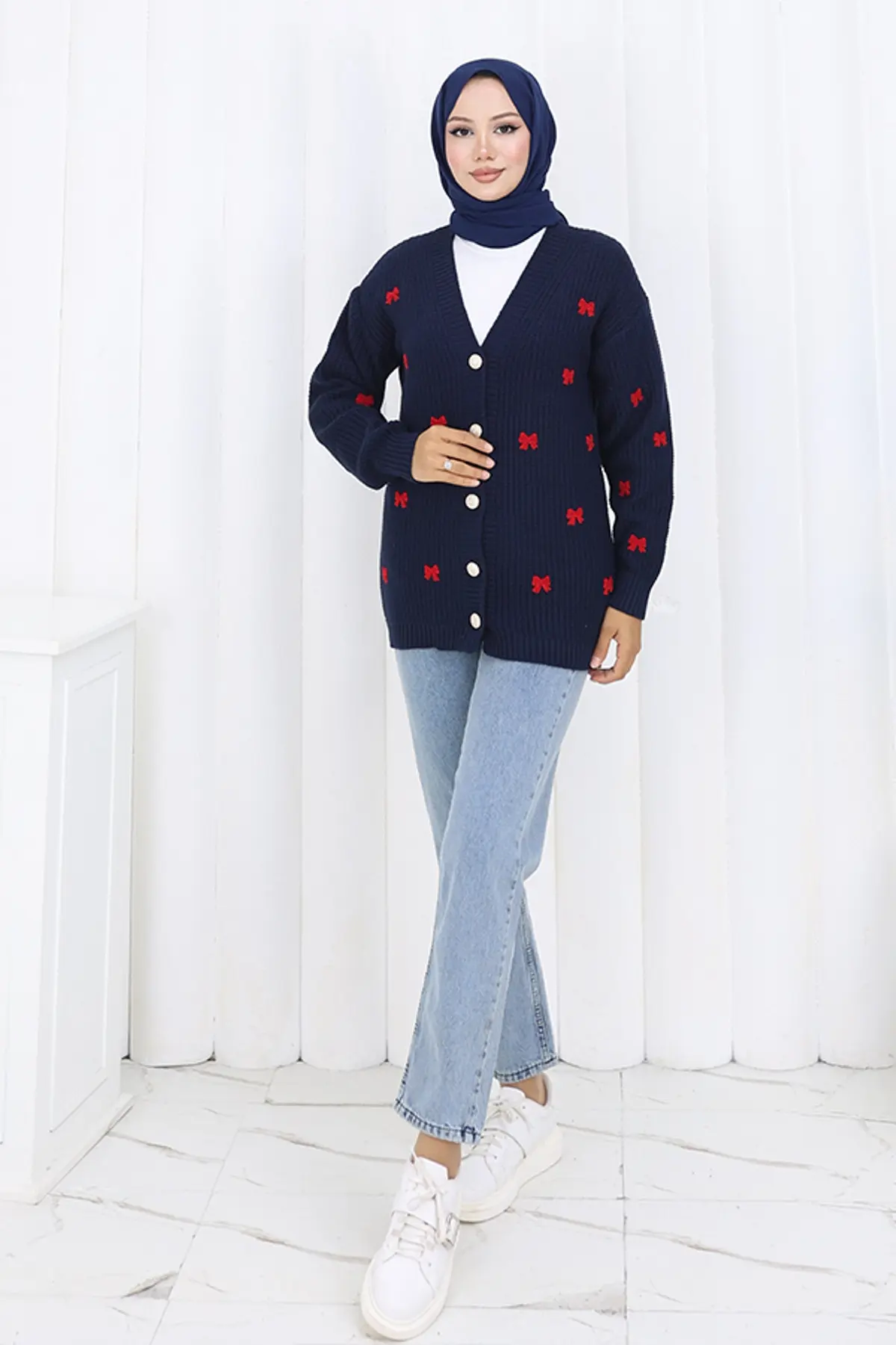 Fiyonk Detaylı Triko Hırka