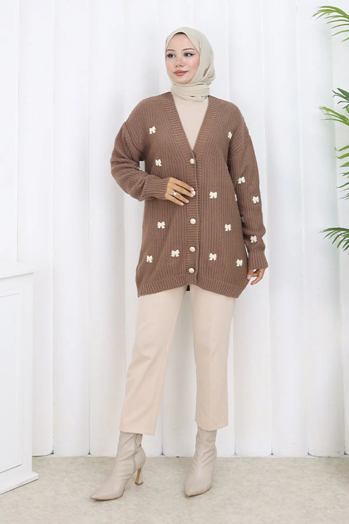 Fiyonk Detaylı Triko Hırka-detail