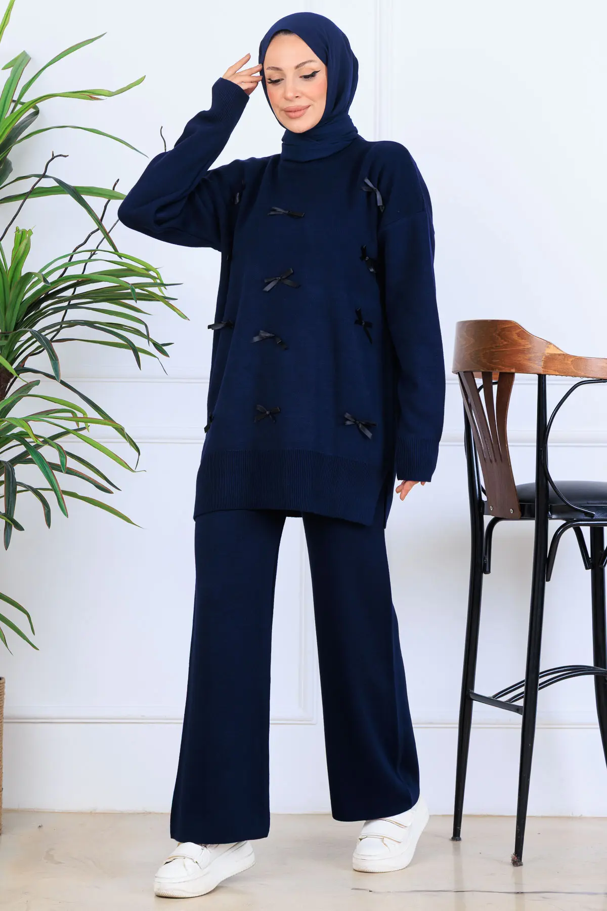 Fiyonk Detaylı Triko Takım