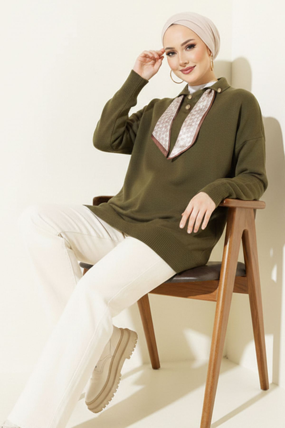 Knitted Tunic With Scarf