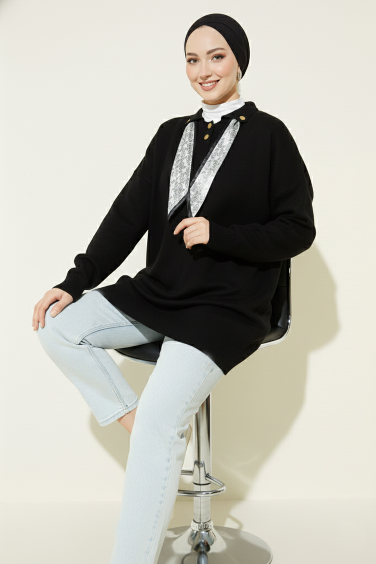 Knitted Tunic With Scarf