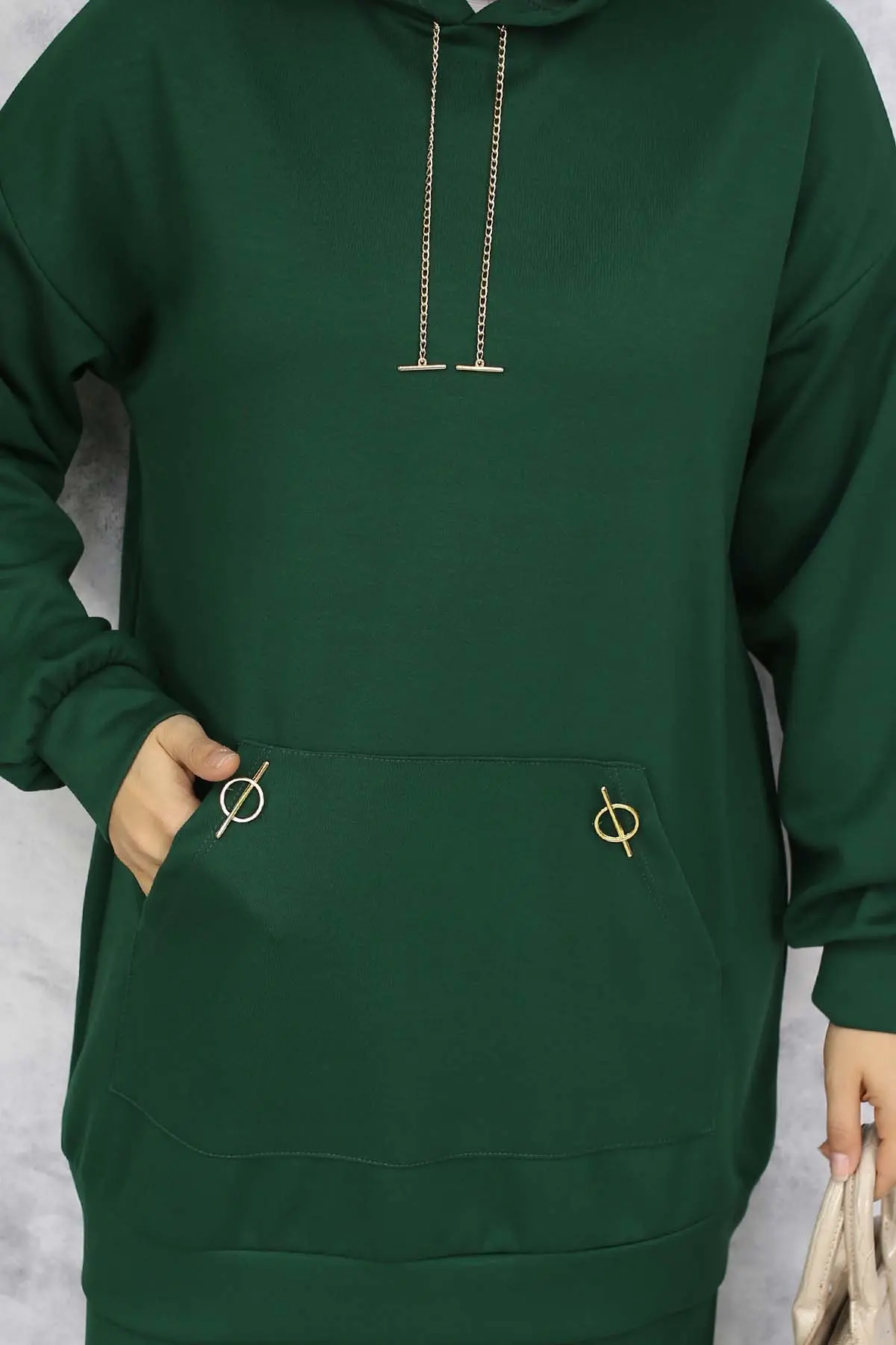 Double Set With Gold Accessories-detail