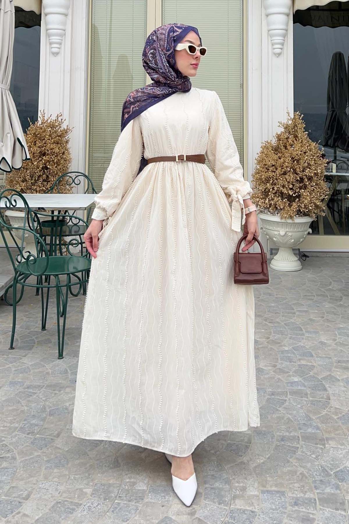 Güpür Detaylı Tesettür Elbise