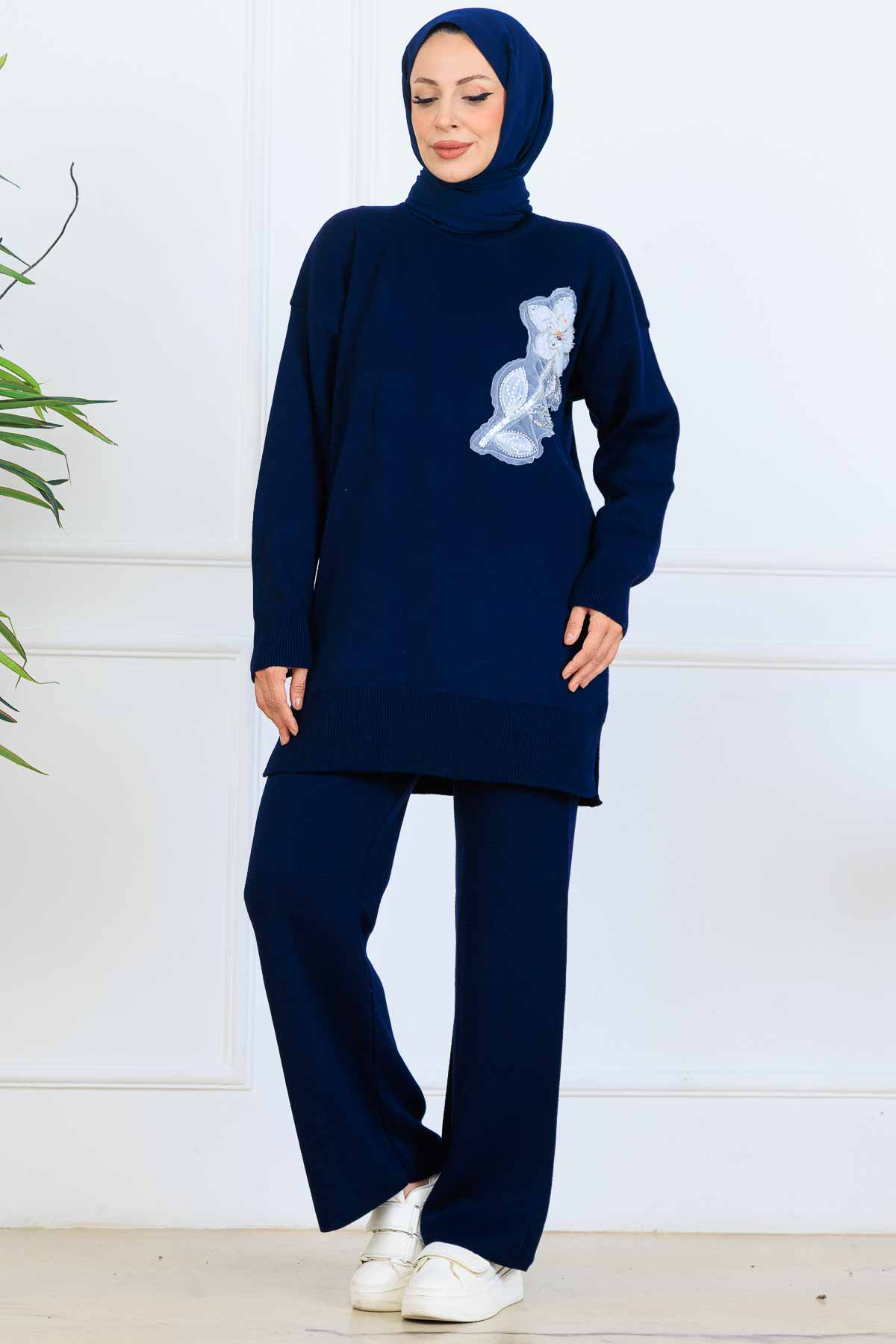 Embroidered Detail Knitwear Set