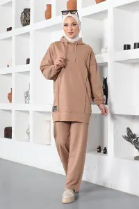 Two Thread Sports Suit