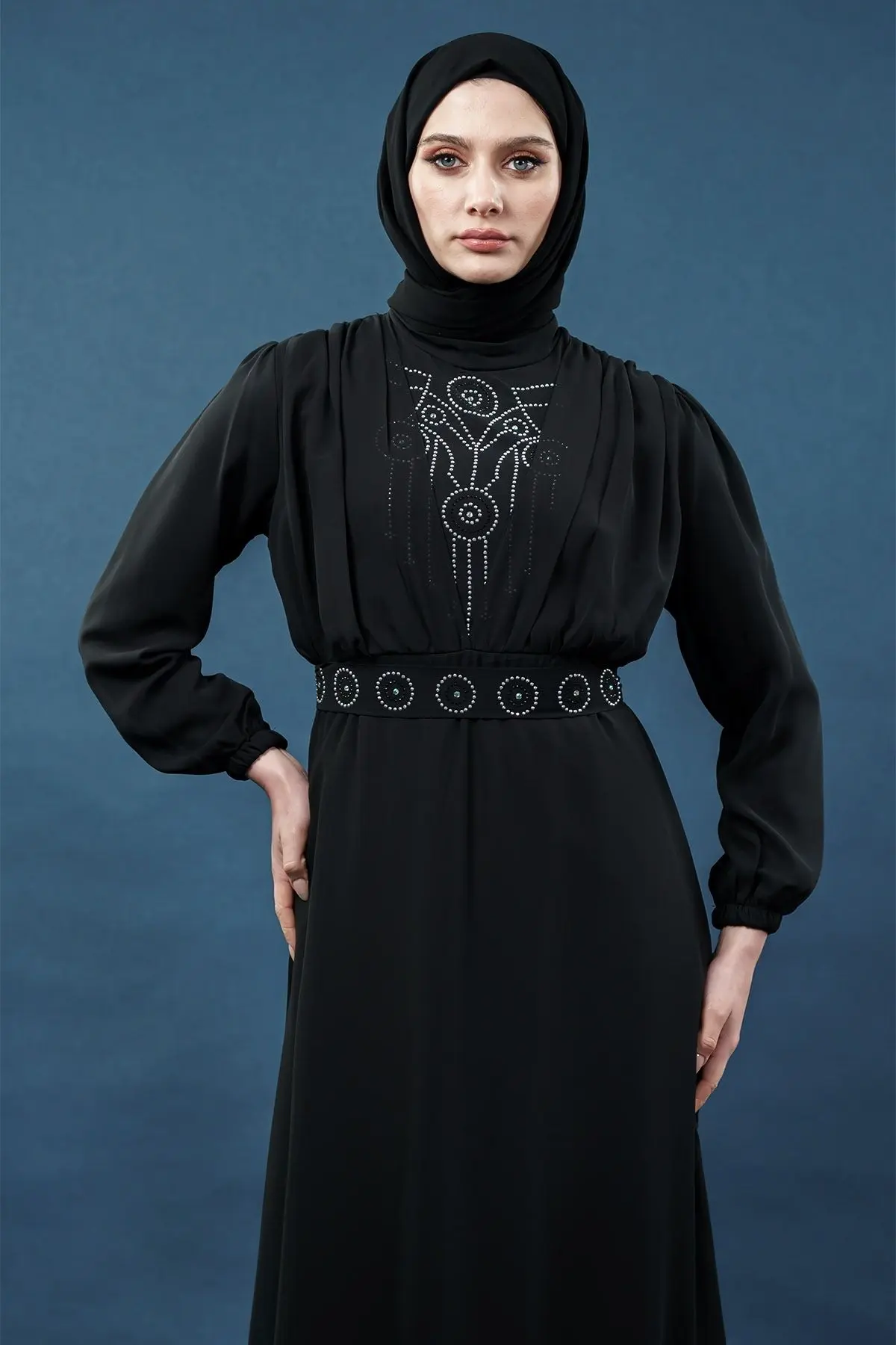 Inci Detaylı Siyah Tesettür Elbise-detail