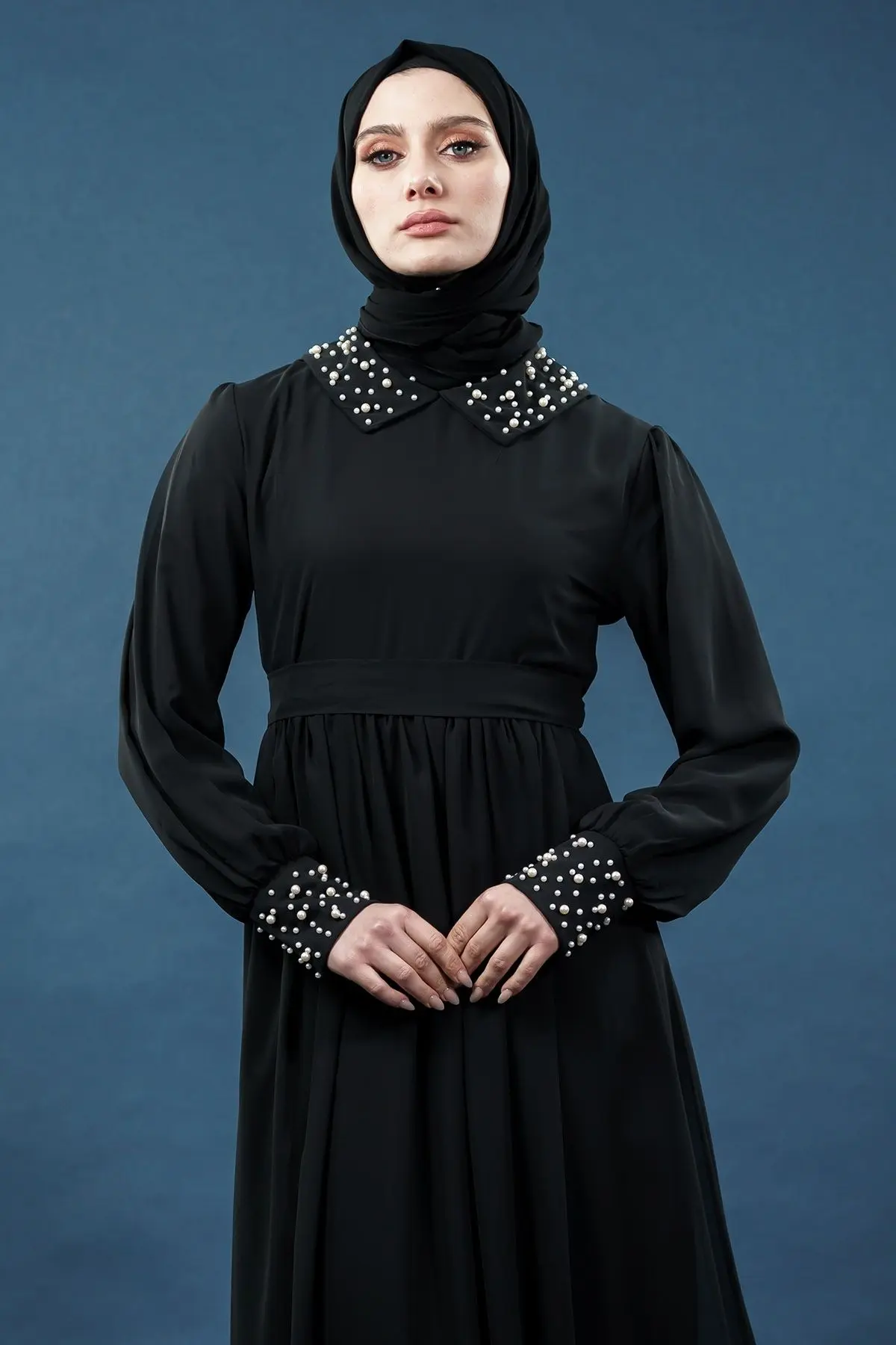 Inci Detaylı Siyah Tesettür Elbise-detail