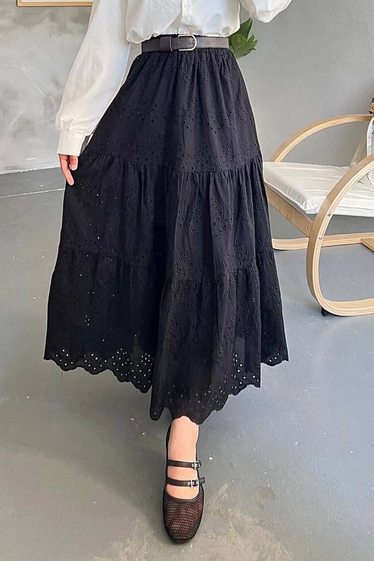 Pearl Embroidered Skirt-detail