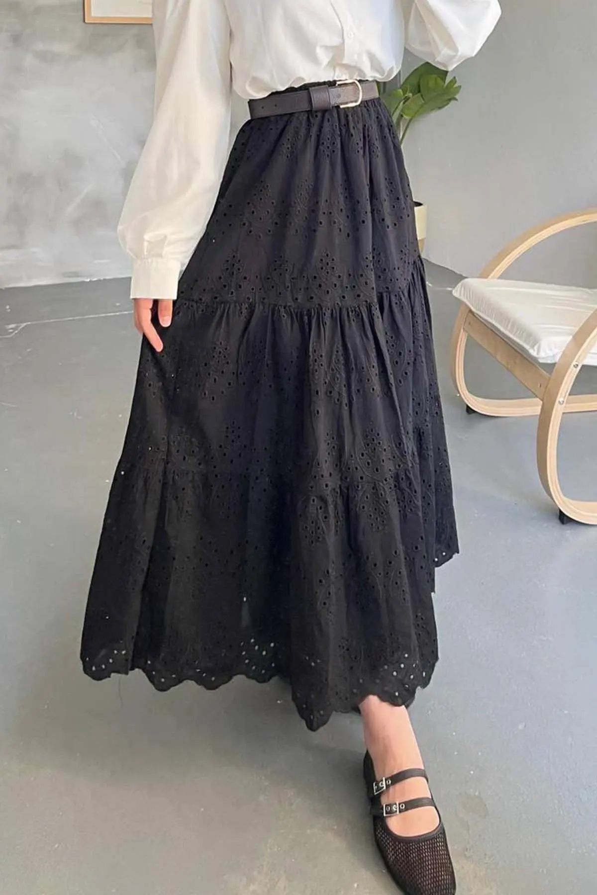 Pearl Embroidered Skirt-detail