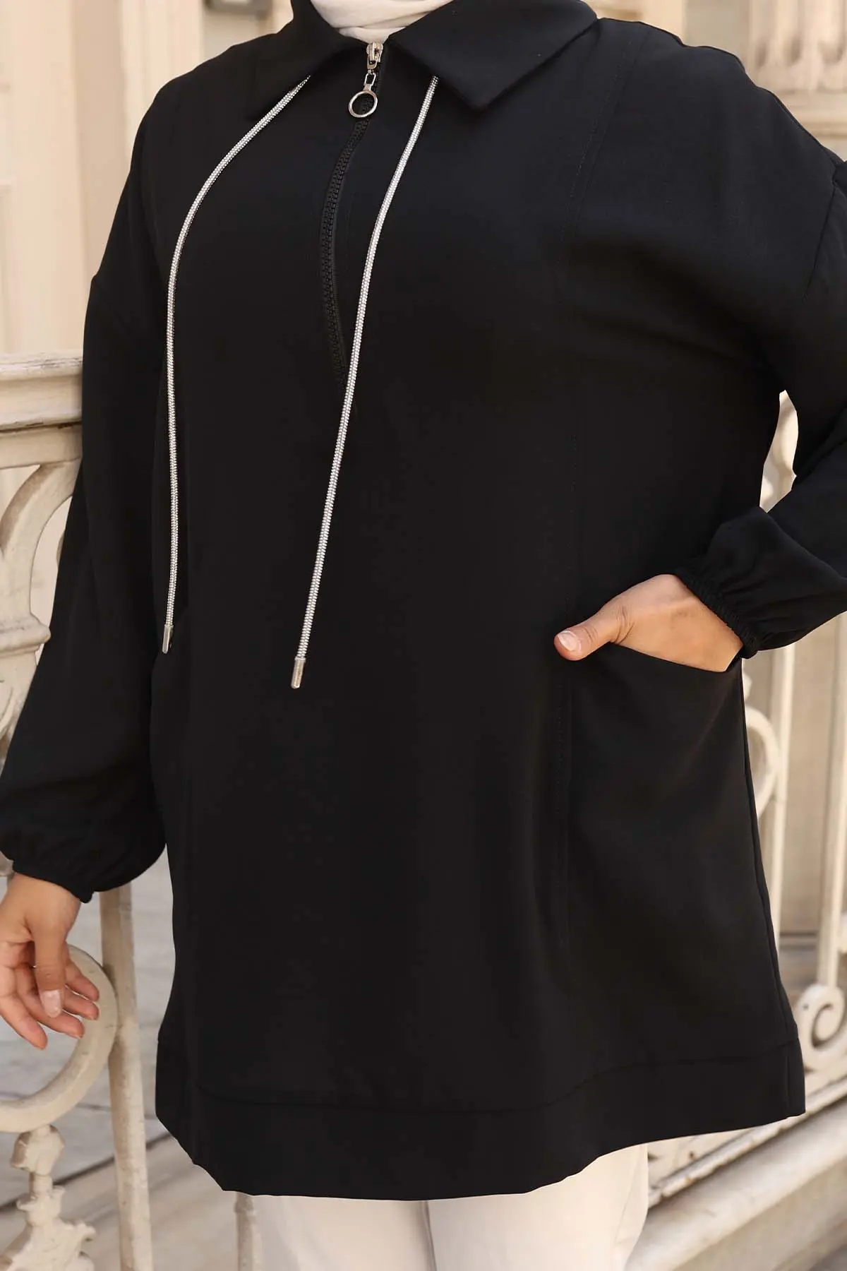 Ip Detaylı Yarım Fermuarlı Tesettür Tunik-detail