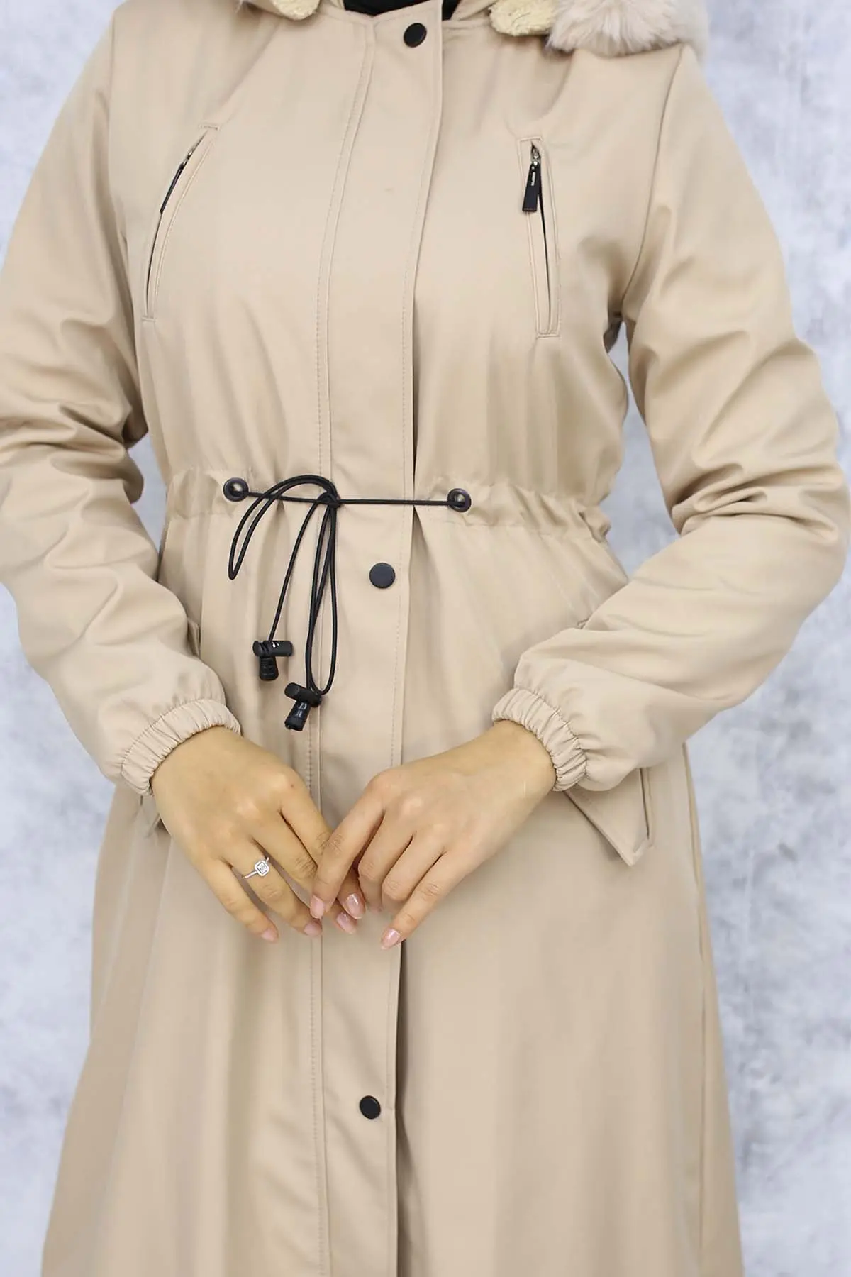 Long Bondite Coat With Plush Inside And Fur Collar-detail