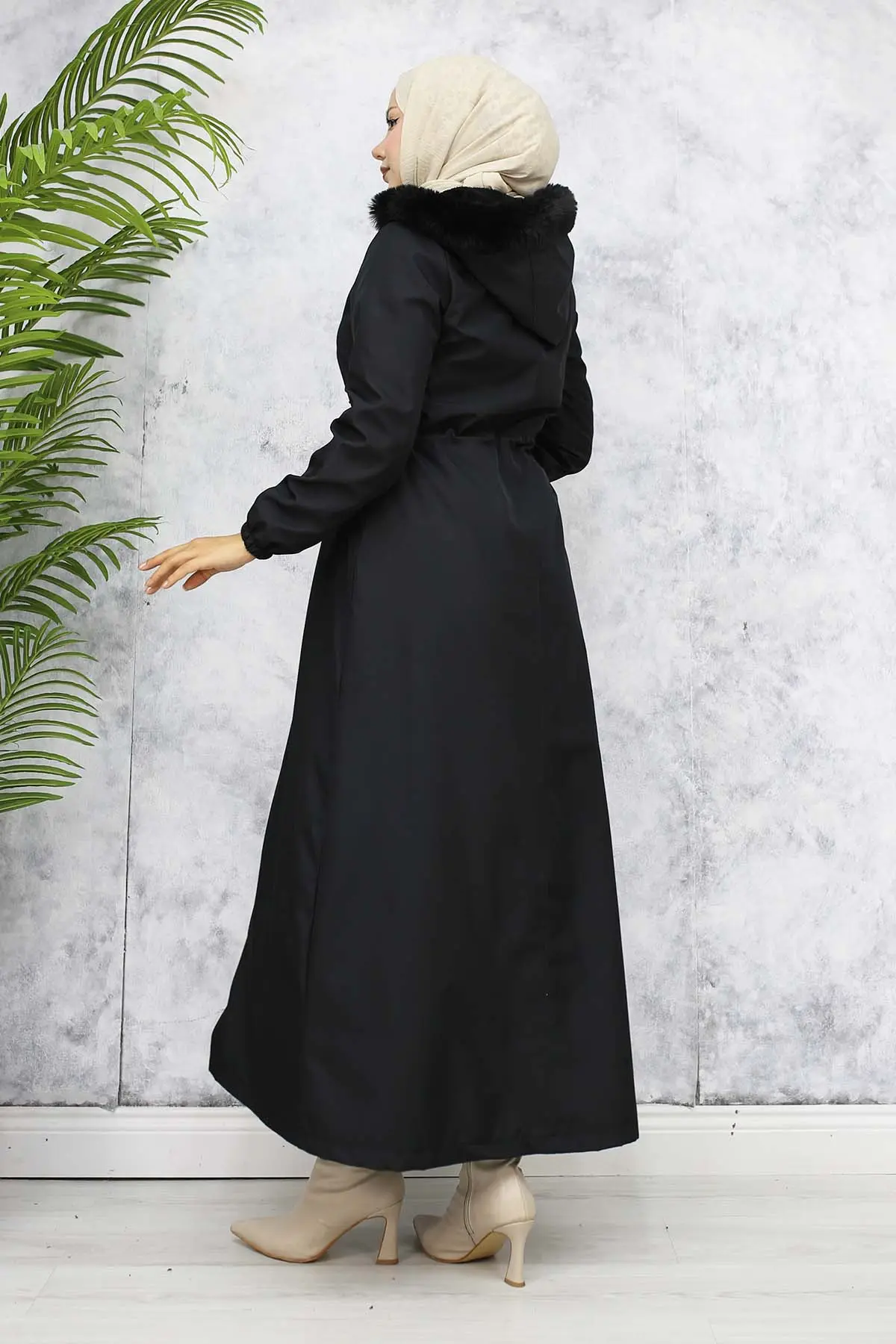 Long Bondite Coat With Plush Inside And Fur Collar-detail