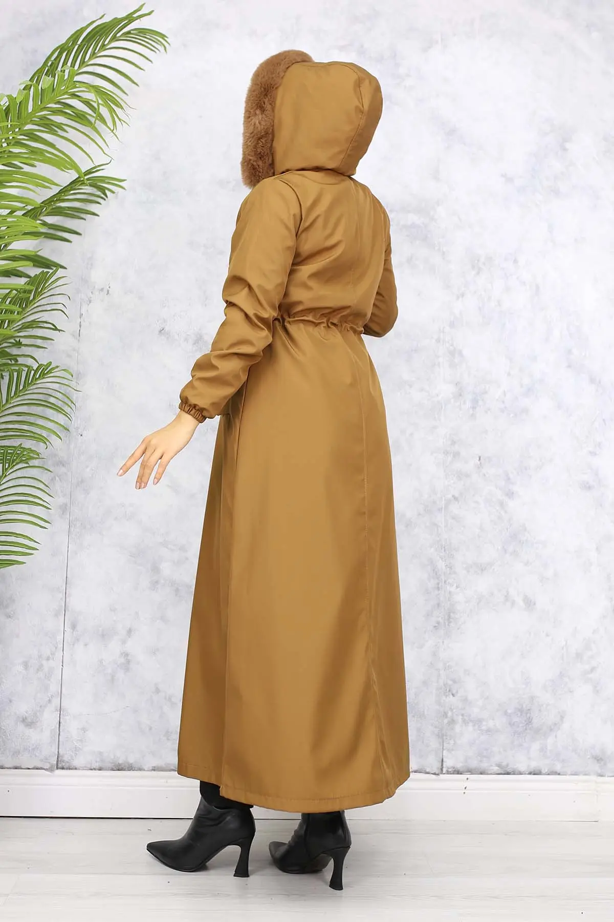 Long Bondite Coat With Plush Inside And Fur Collar-detail