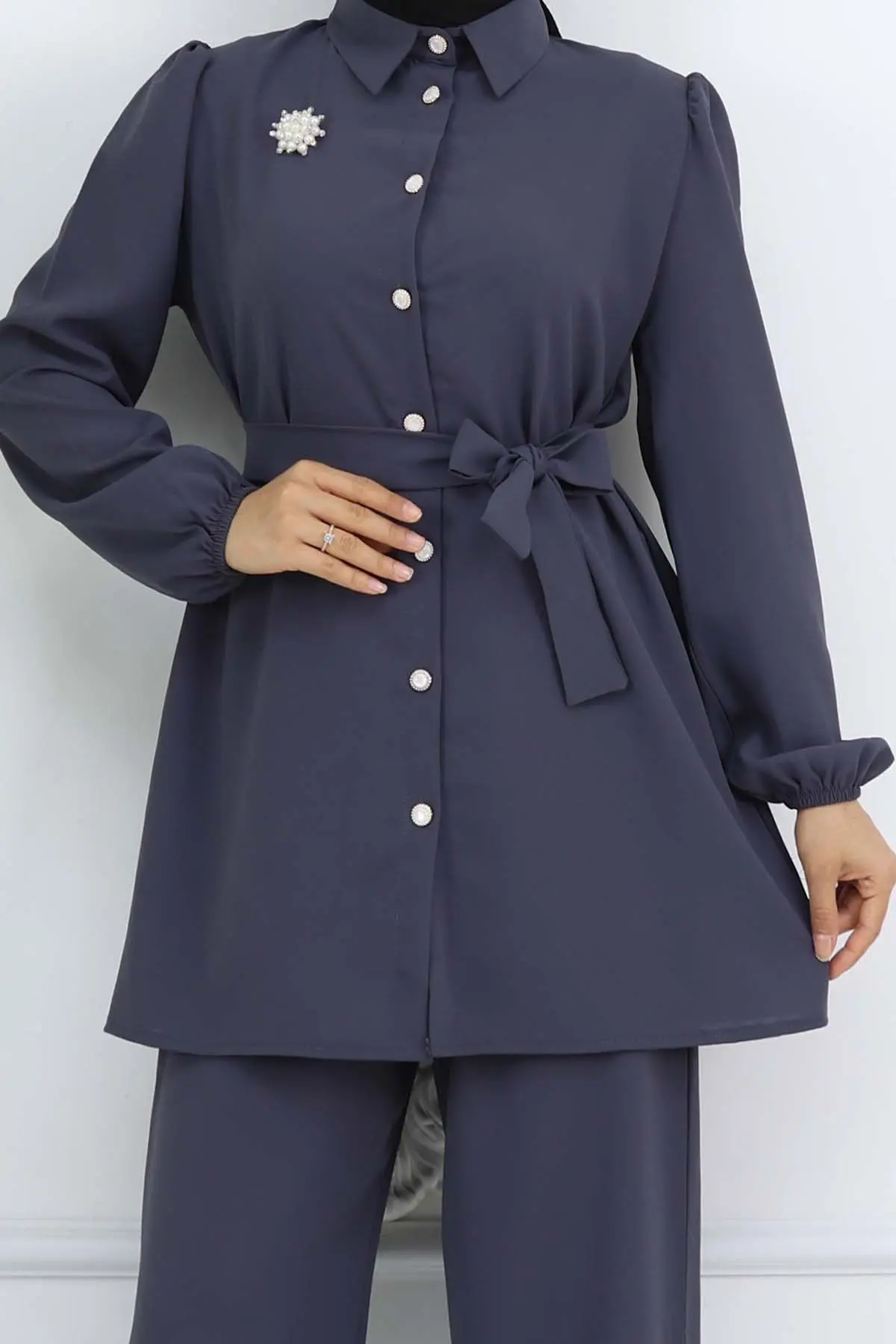 Pearl Brooch Belted Two Piece Suit-detail