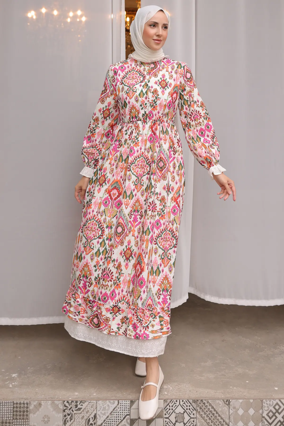 Women's Lace Detailed Gathered Waist Dress-detail