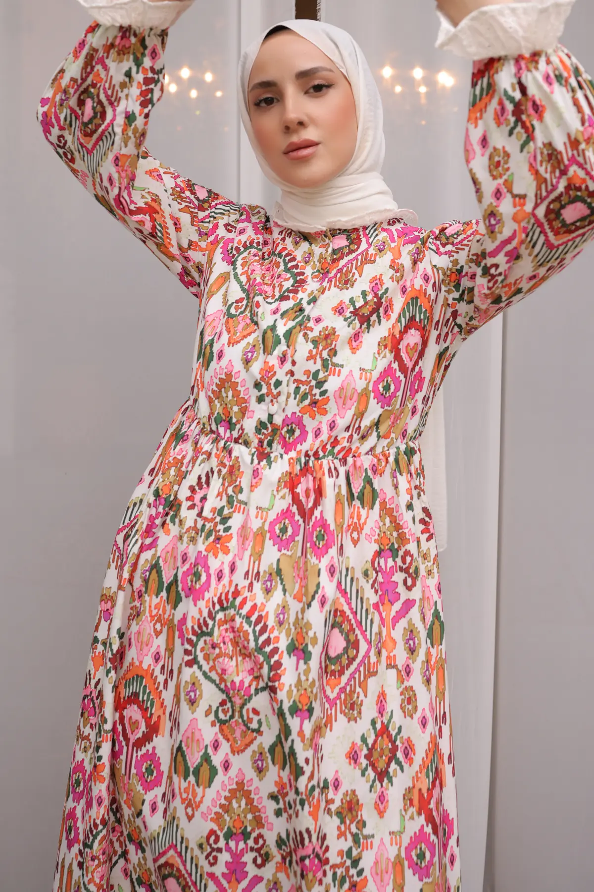 Women's Lace Detailed Gathered Waist Dress-detail