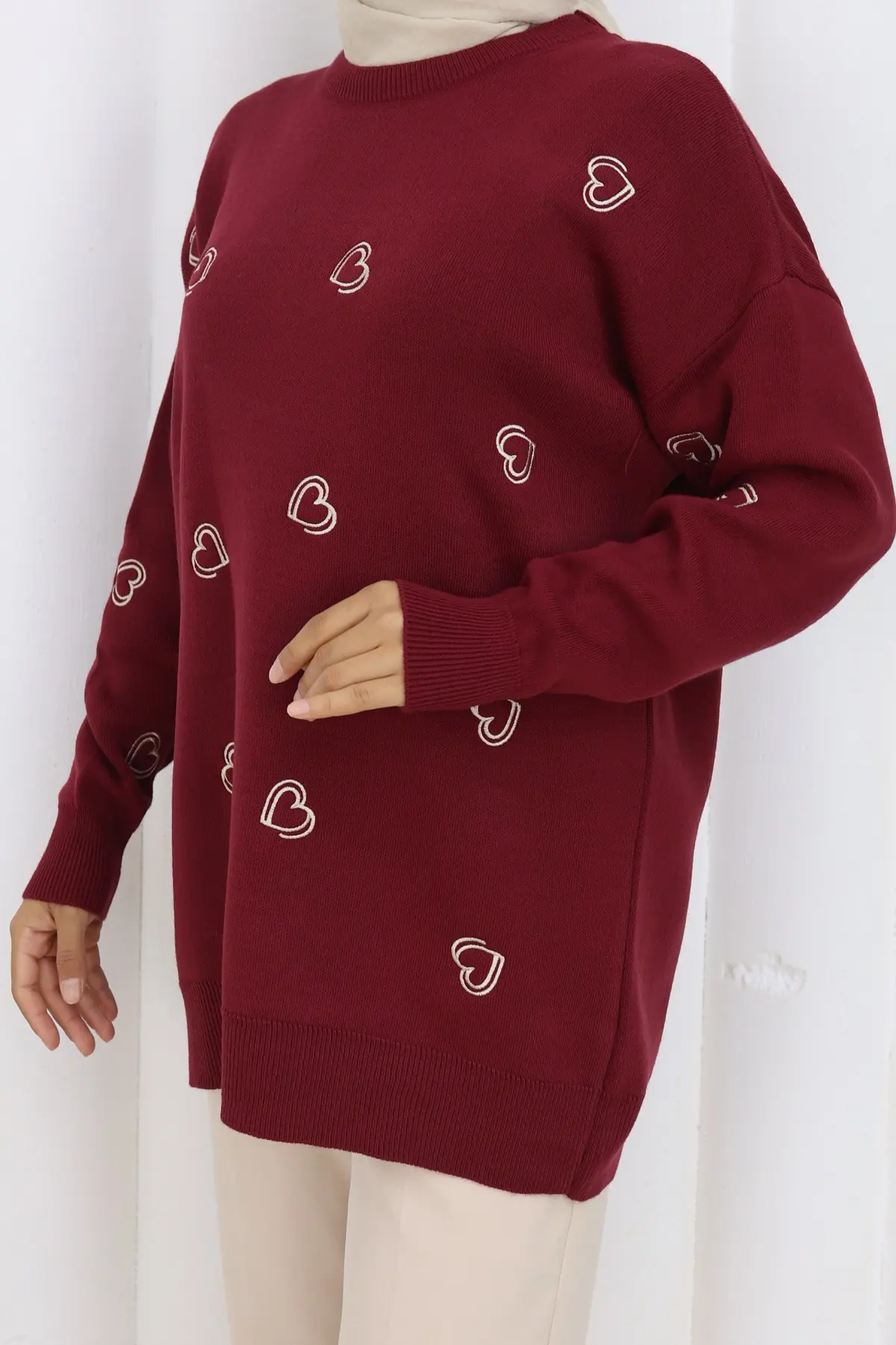 Heart Embroidered Knitwear Sweater-detail