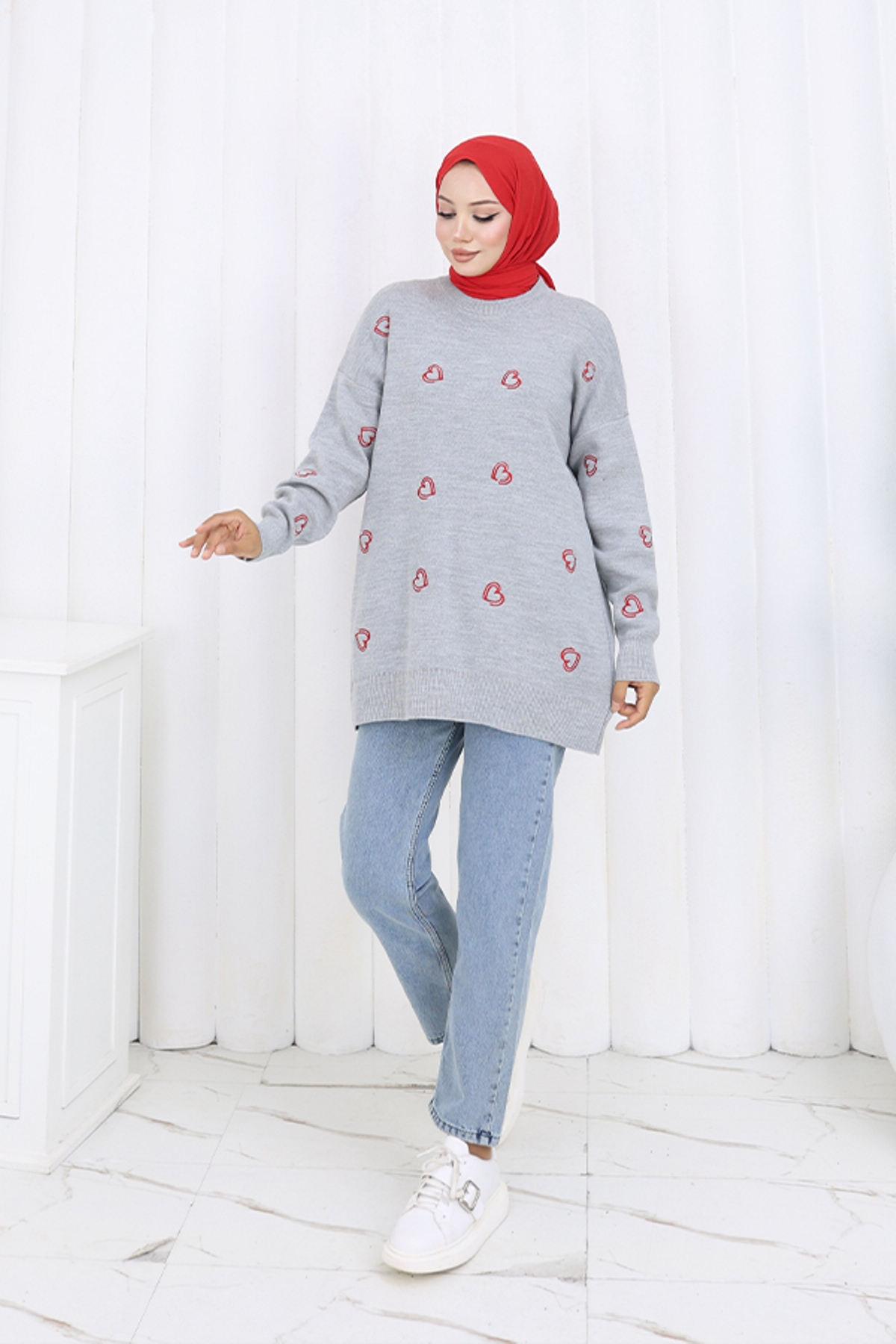 Heart Embroidered Knitwear Sweater