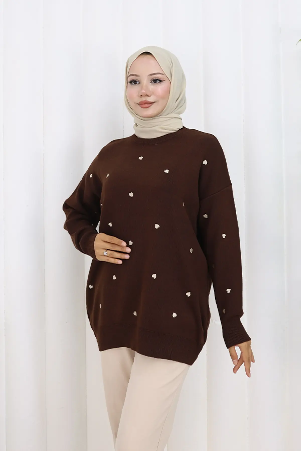 Kalp Nakışlı Triko Kazak-detail