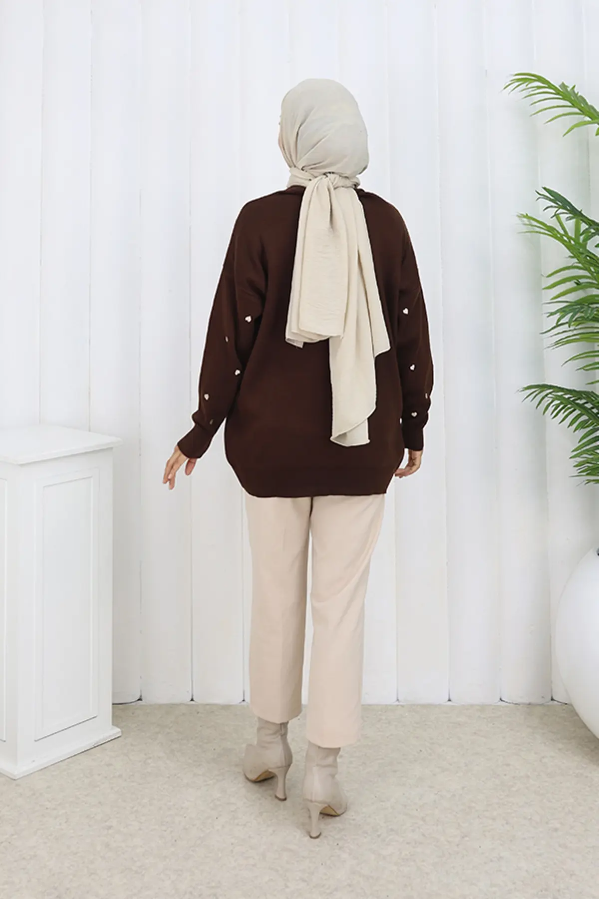 Kalp Nakışlı Triko Kazak-detail