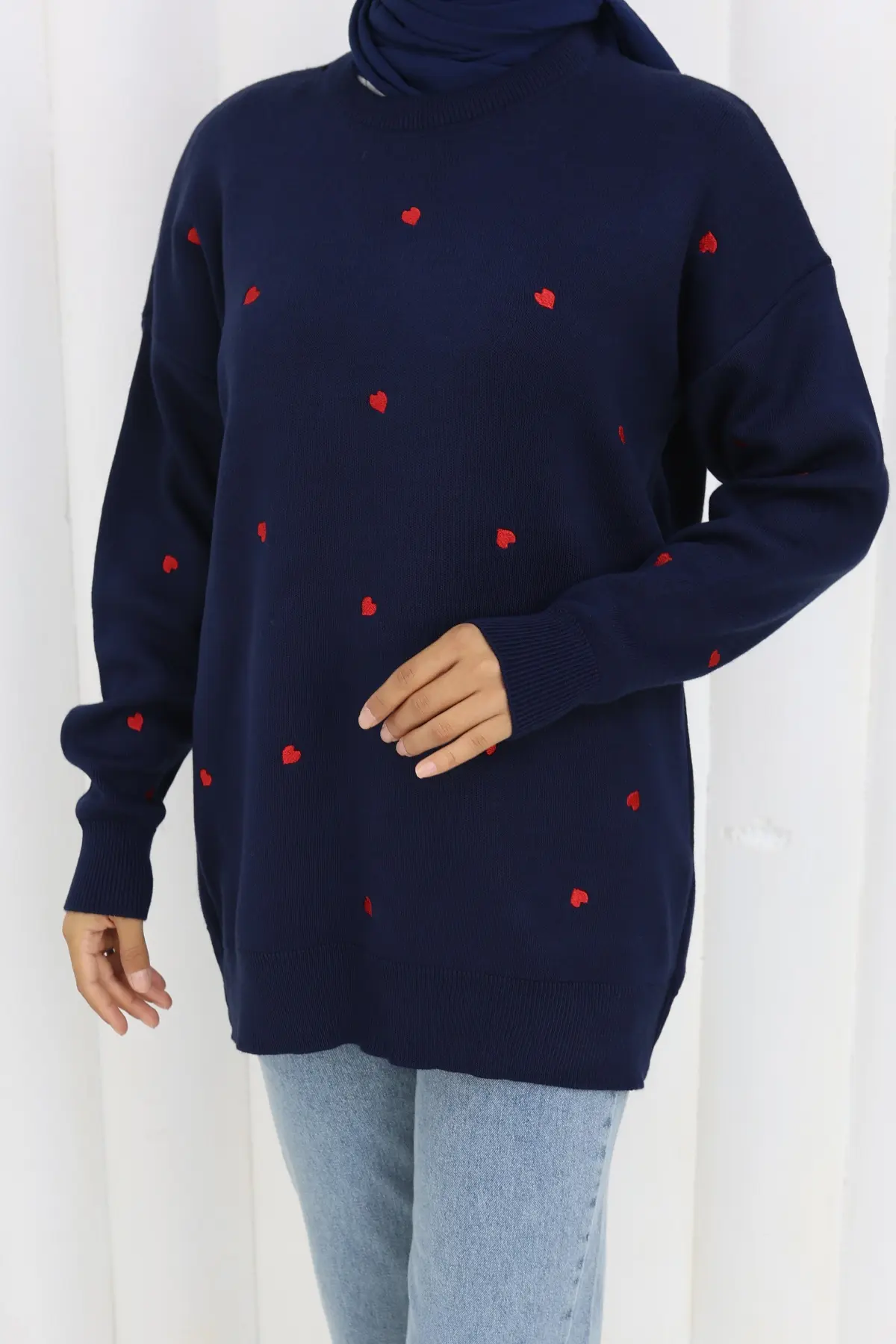 Kalp Nakışlı Triko Kazak-detail