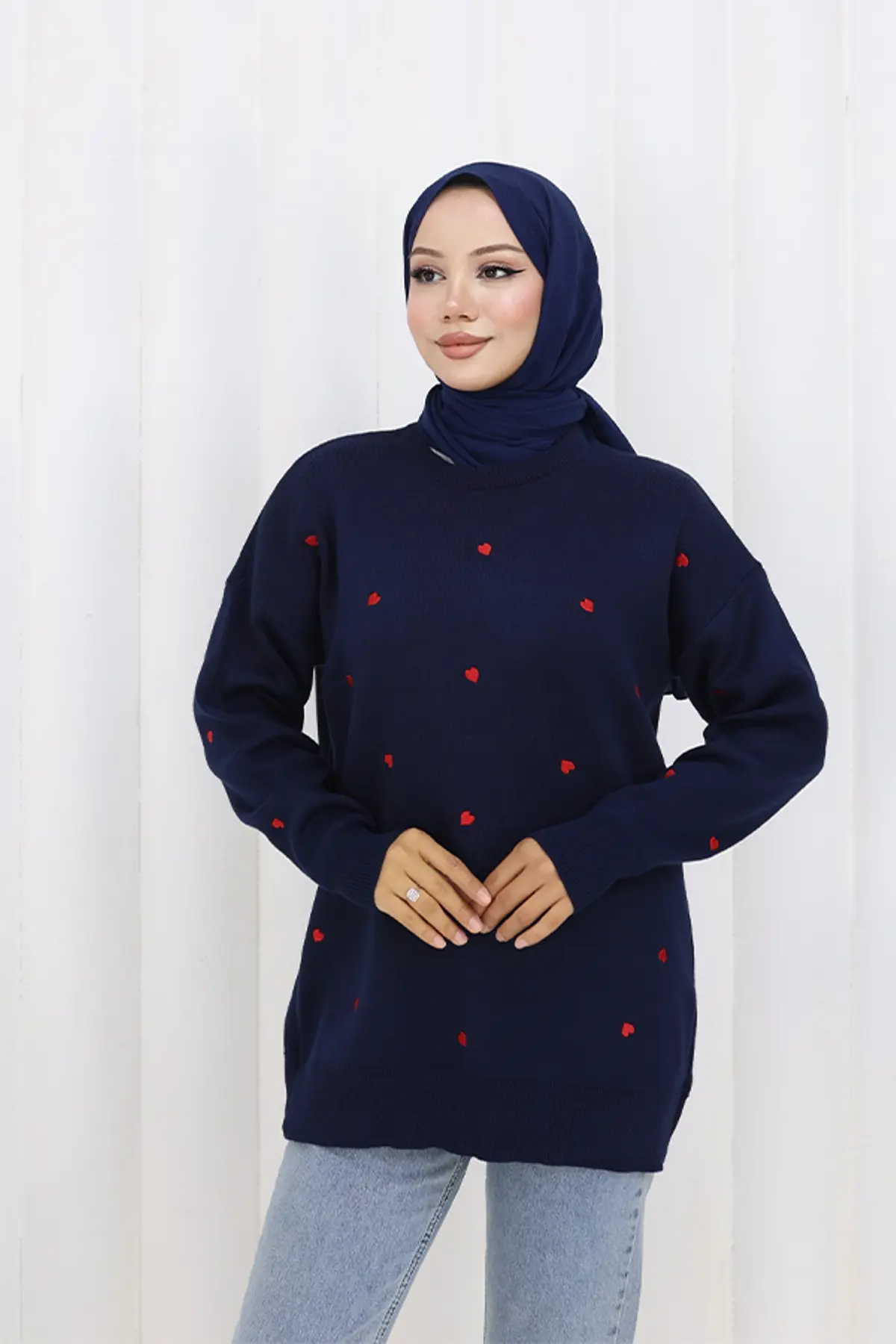 Kalp Nakışlı Triko Kazak-detail