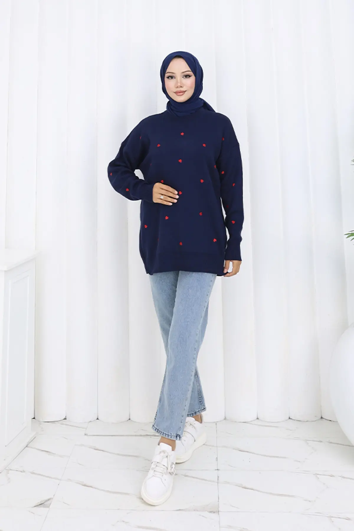 Kalp Nakışlı Triko Kazak