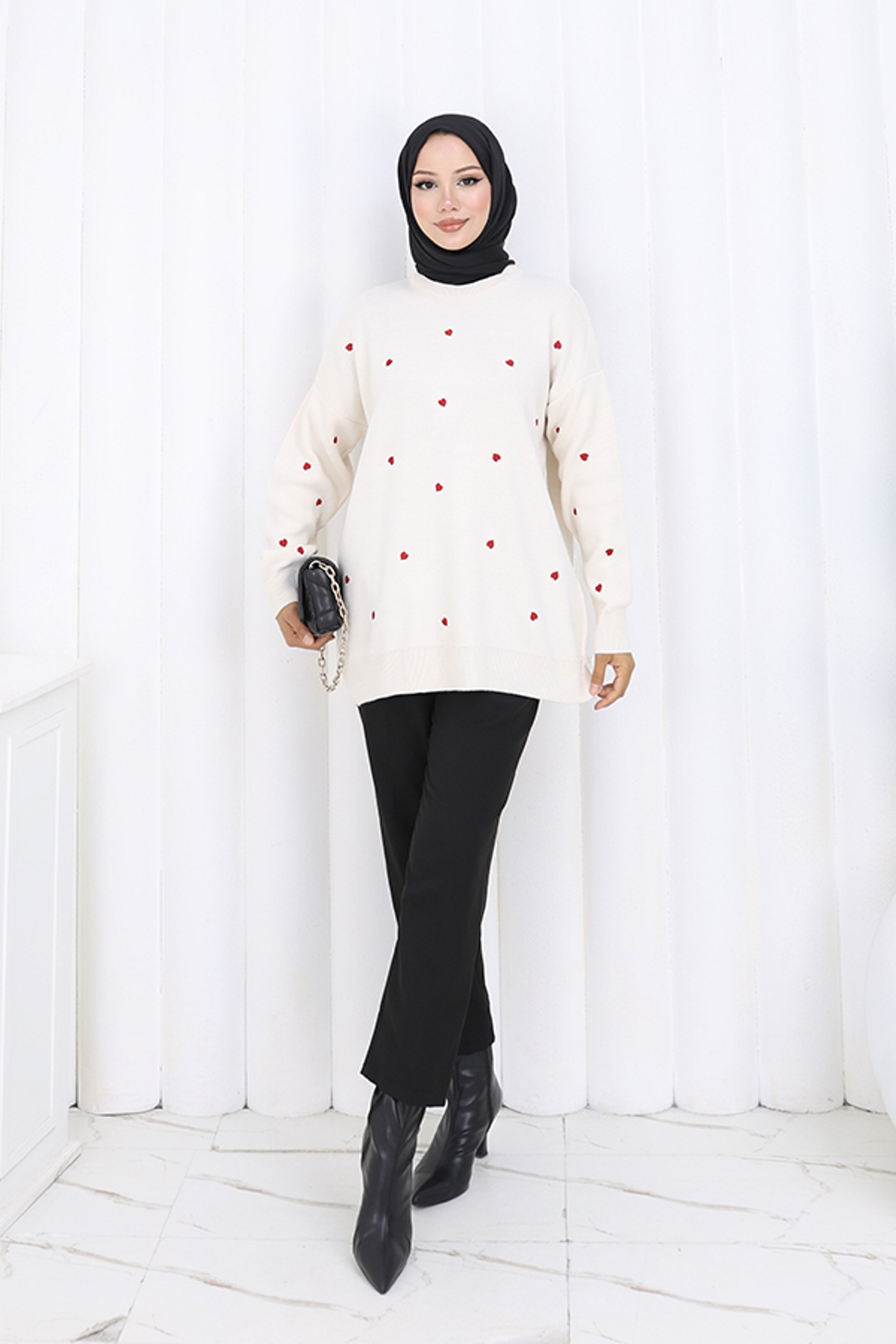 Heart Embroidered Knitwear Sweater