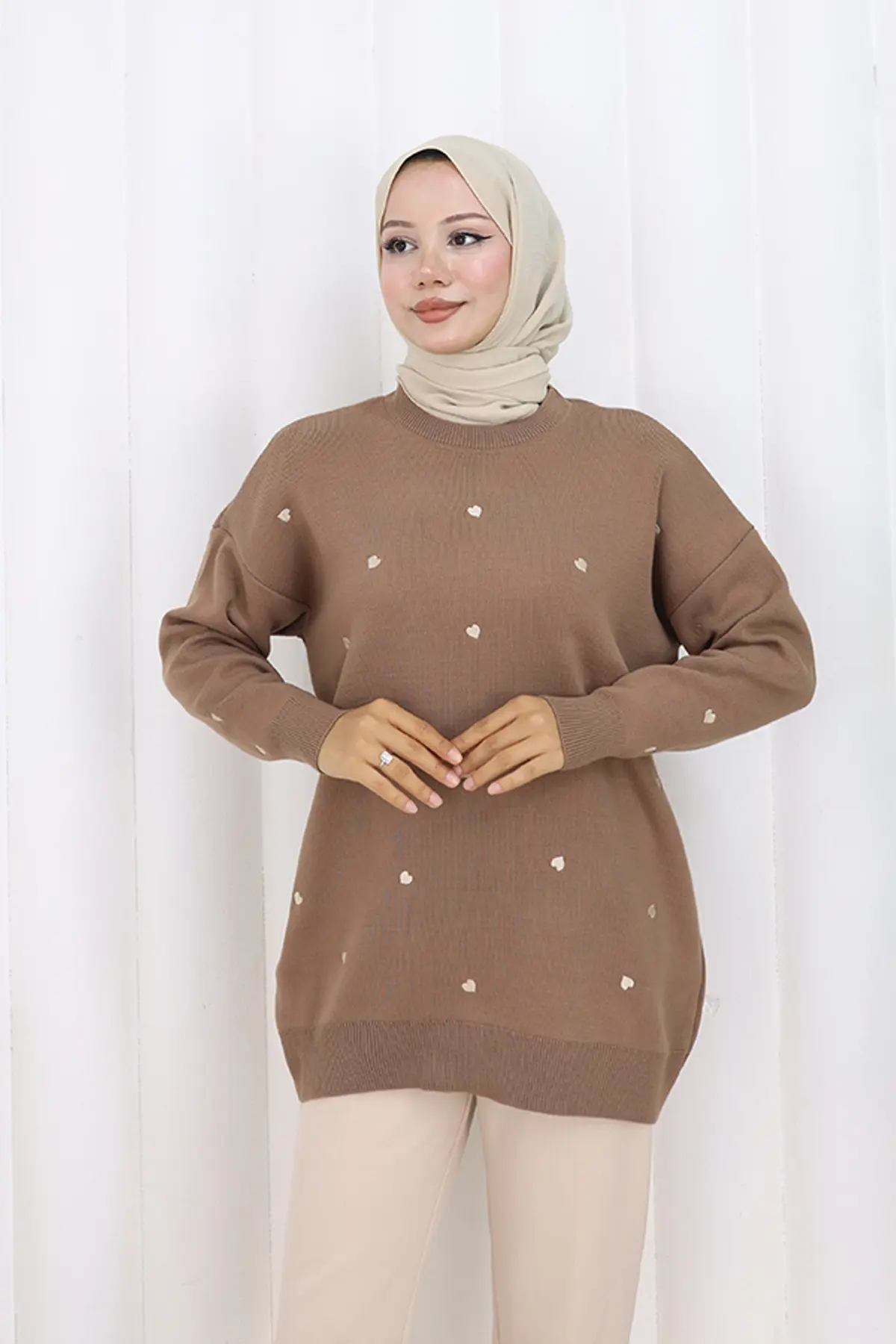 Kalp Nakışlı Triko Kazak-detail