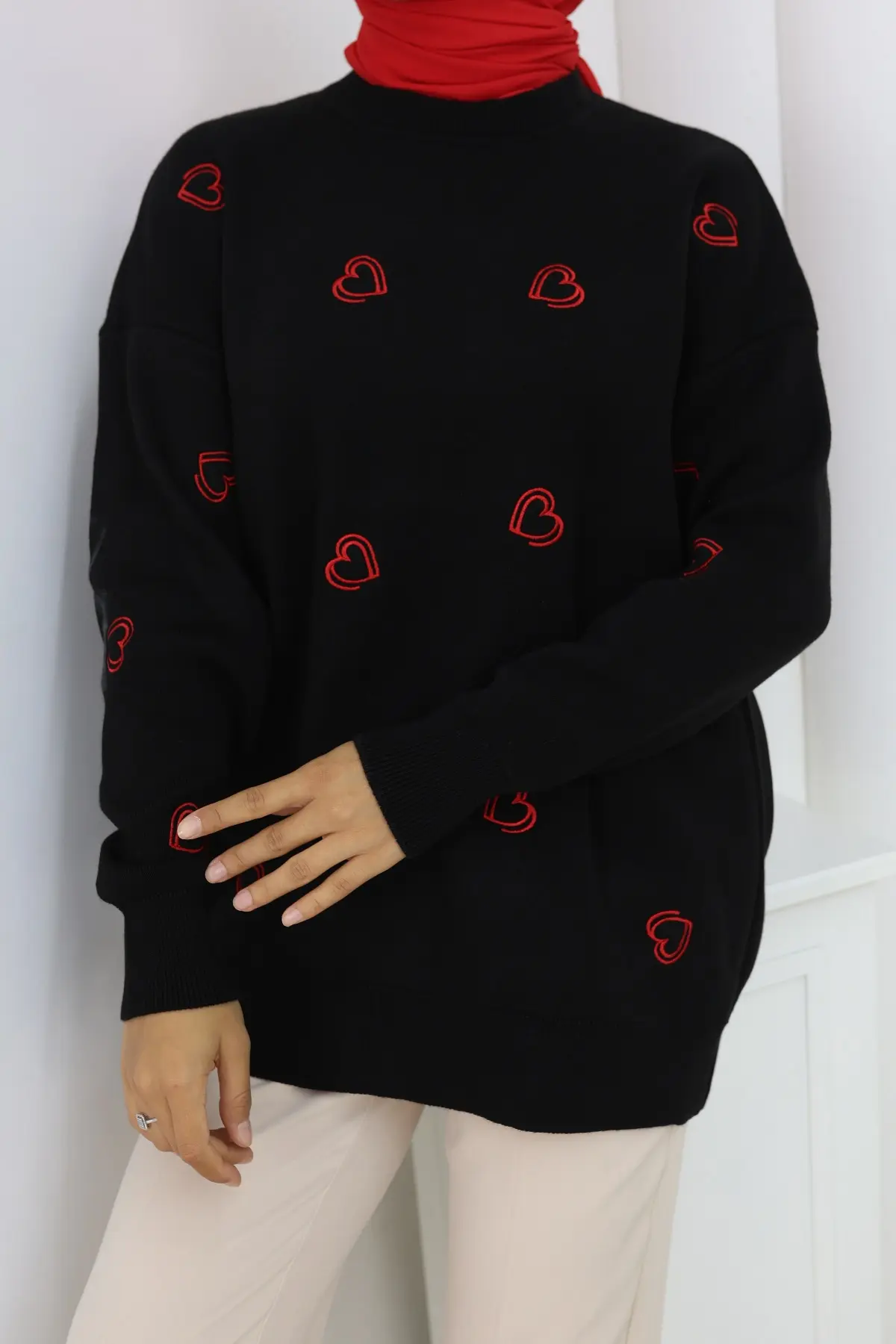 Kalp Nakışlı Triko Kazak-detail