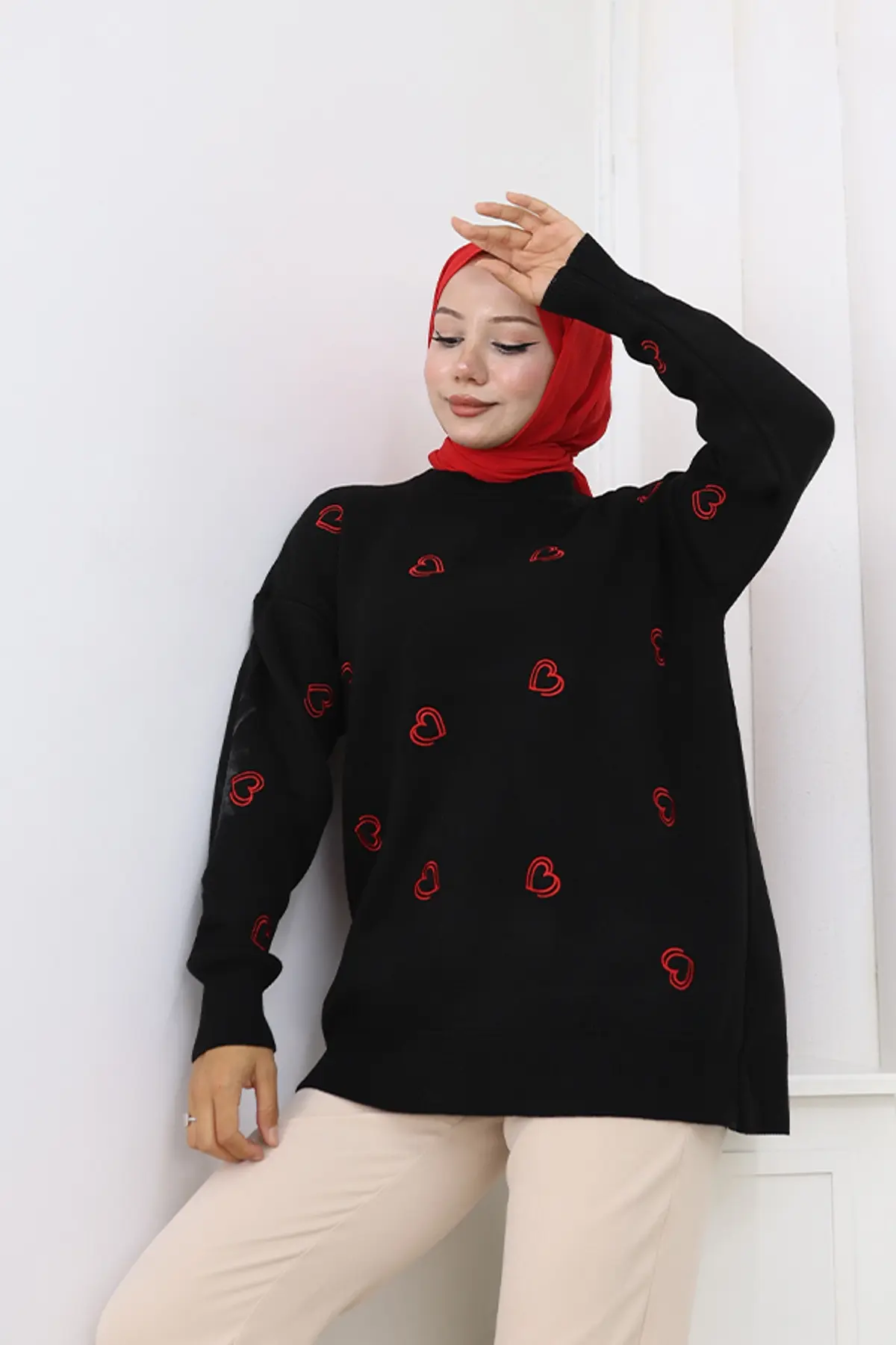 Kalp Nakışlı Triko Kazak-detail