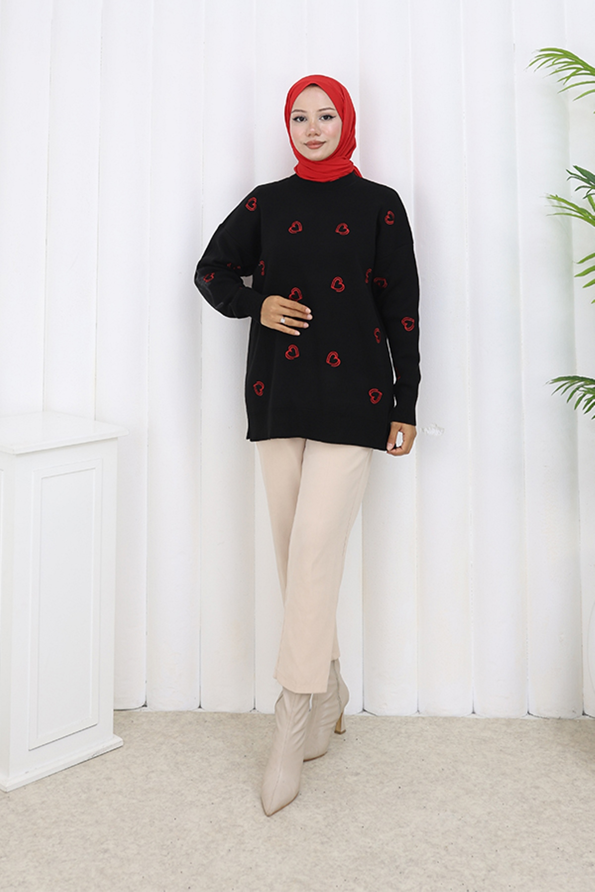 Heart Embroidered Knitwear Sweater
