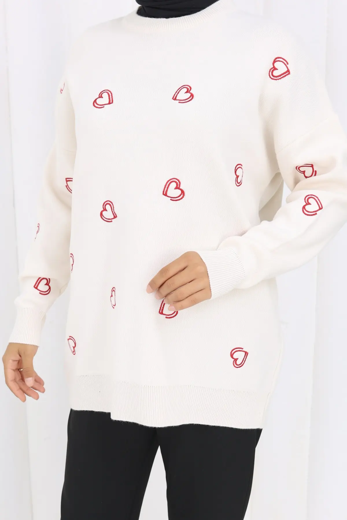 Kalp Nakışlı Triko Kazak-detail