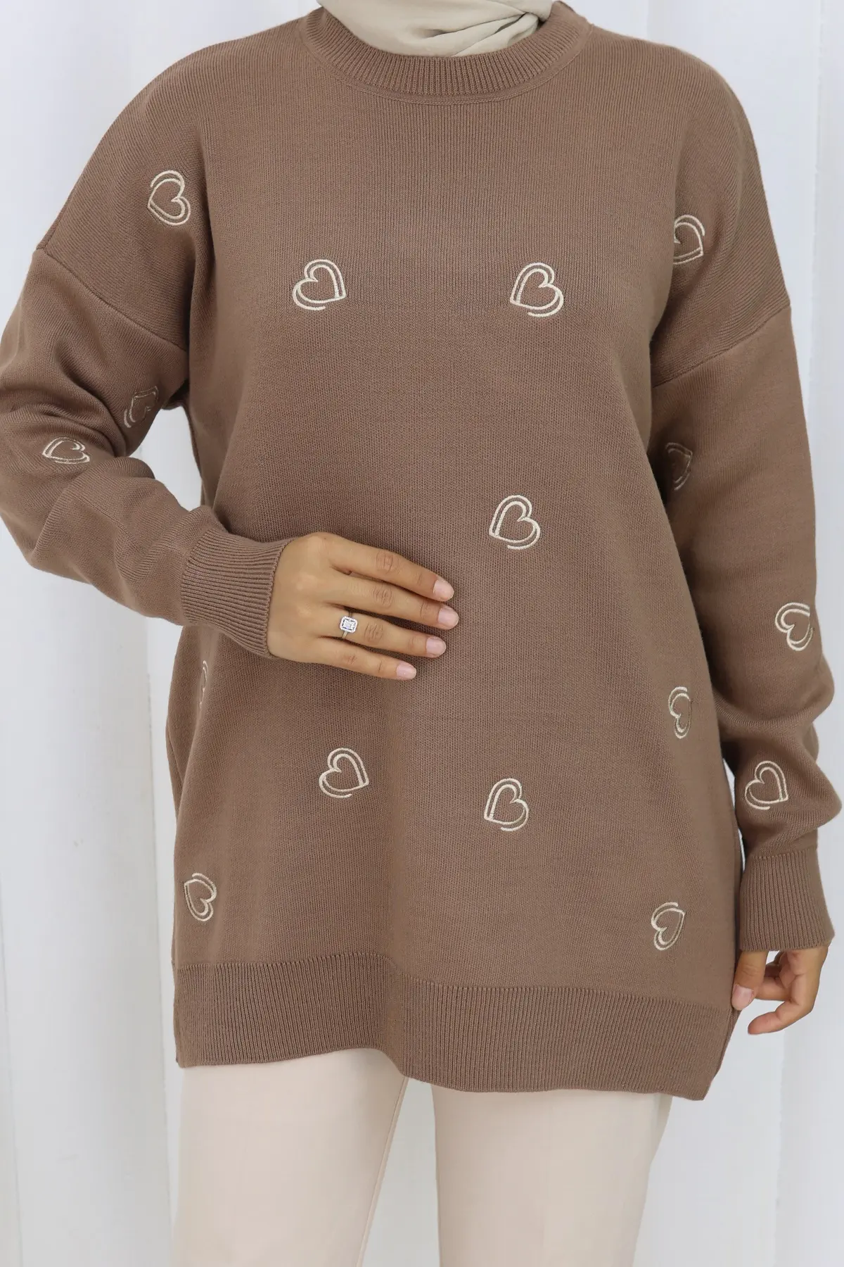 Kalp Nakışlı Triko Kazak-detail