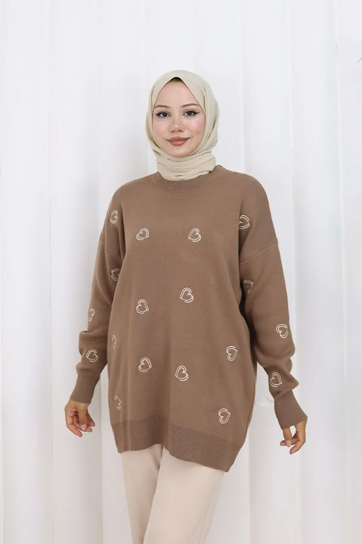 Kalp Nakışlı Triko Kazak-detail