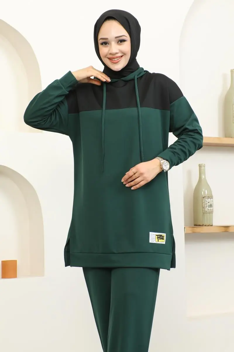 Hooded Sports Suit-detail