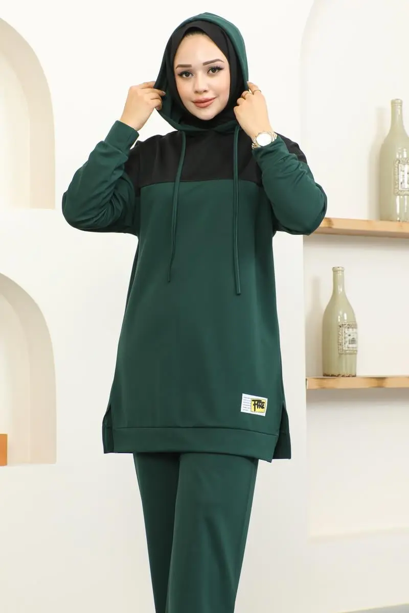 Hooded Sports Suit-detail