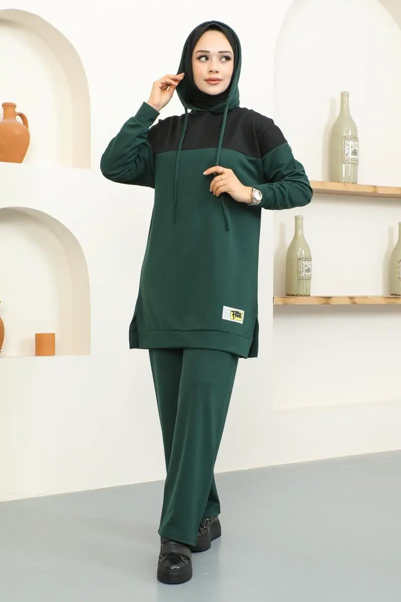 Hooded Sports Suit-detail