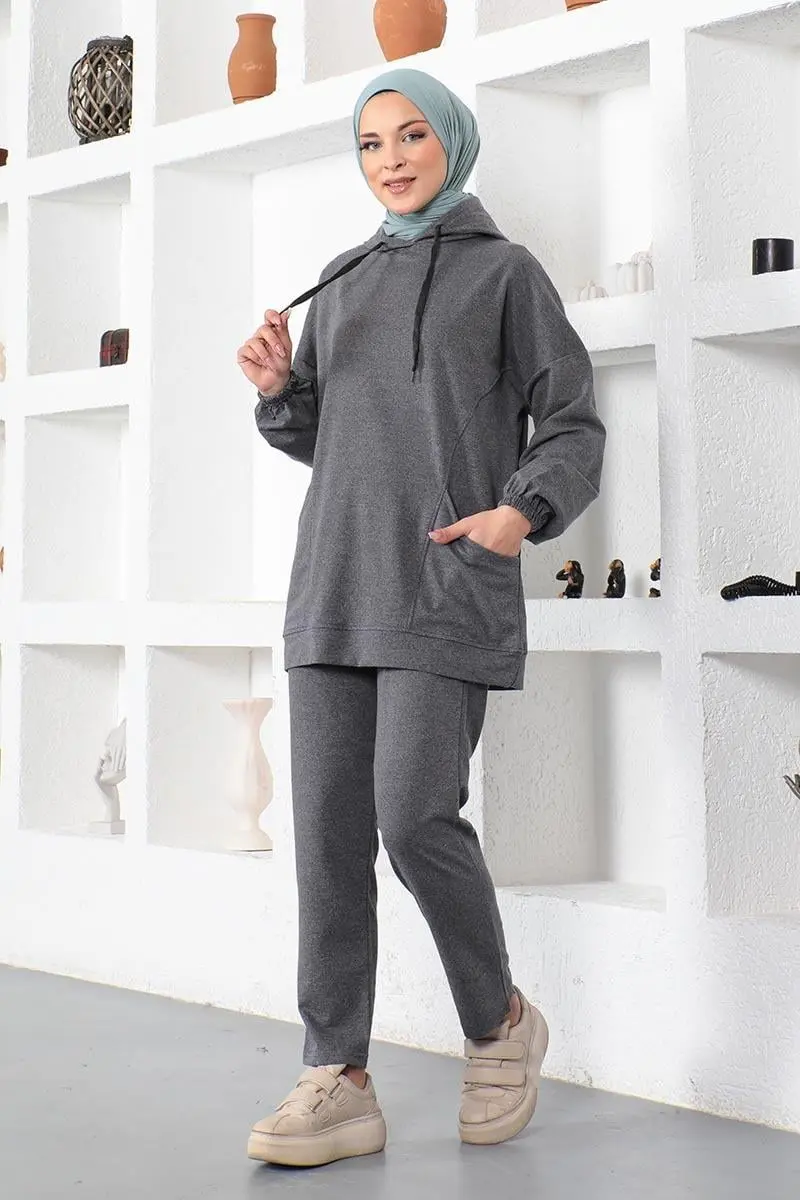 Hooded Sports Suit-detail