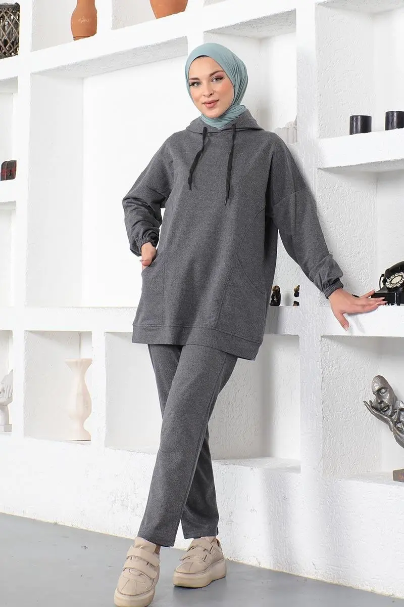 Hooded Sports Suit-detail