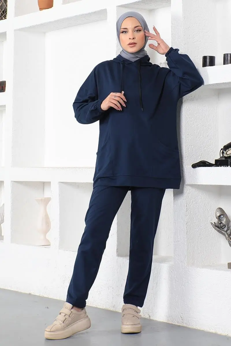 Hooded Sports Suit-detail