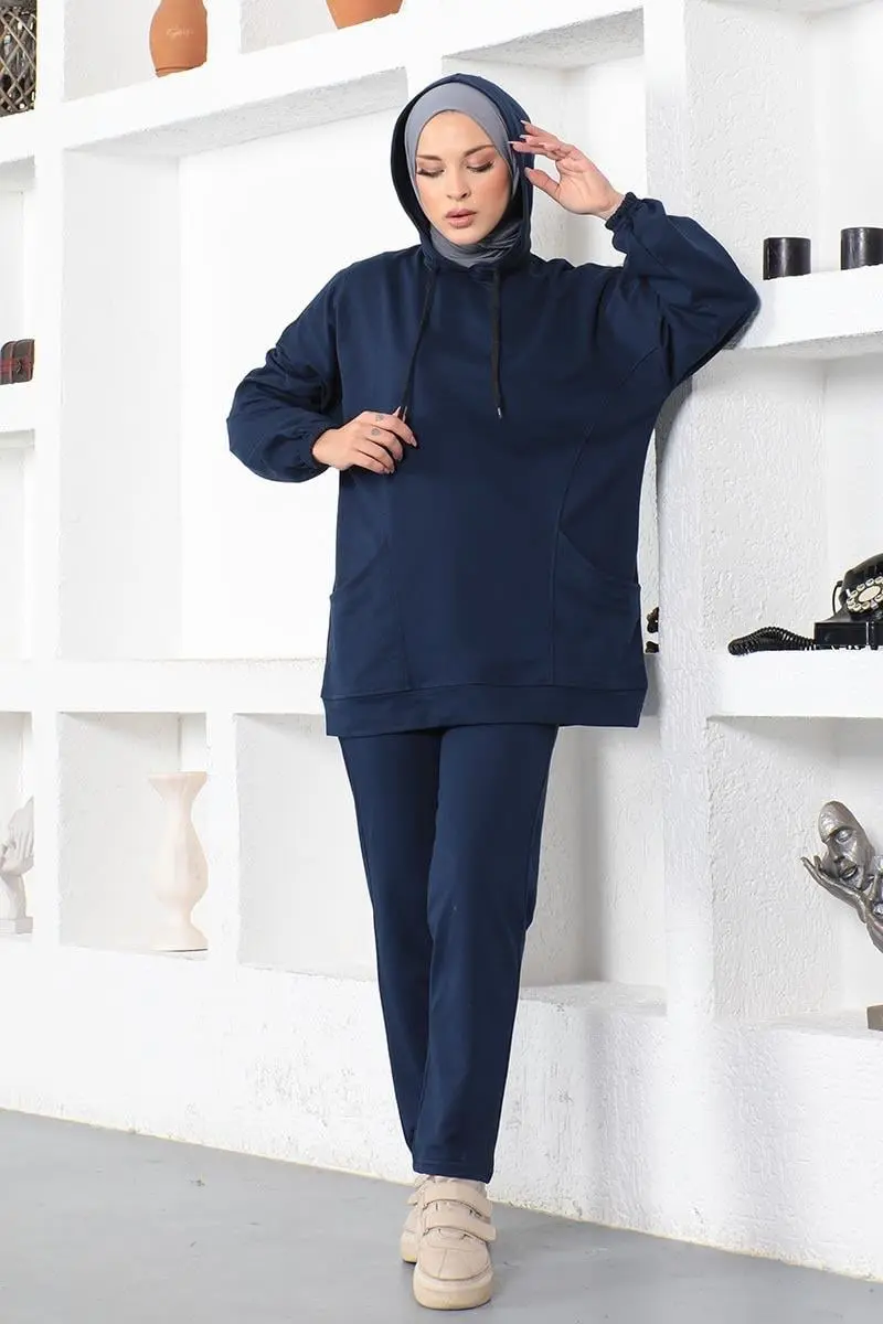 Hooded Sports Suit-detail