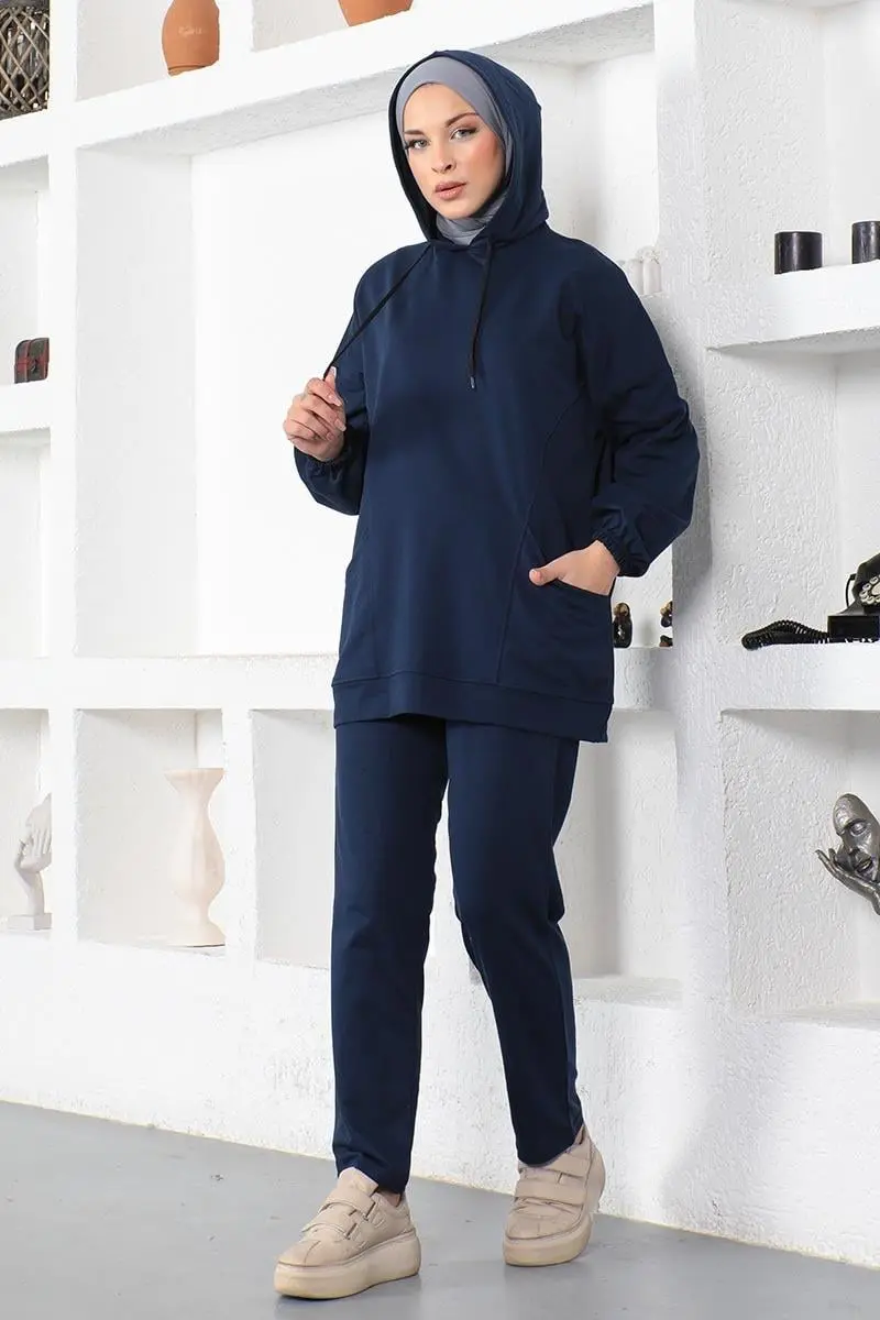 Hooded Sports Suit-detail