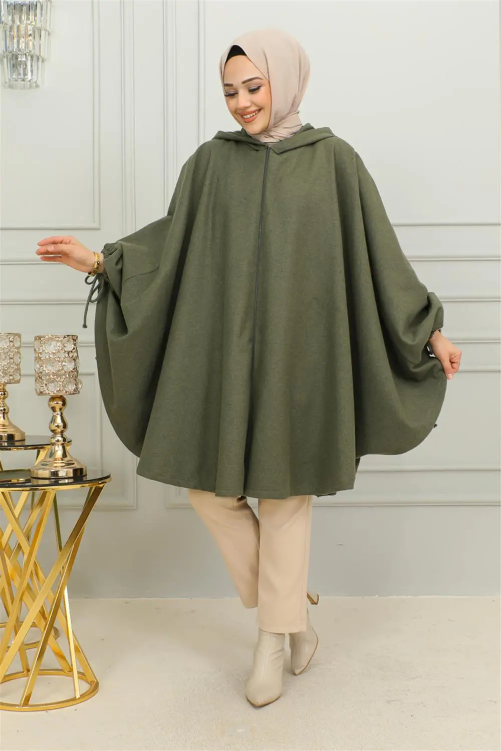 Hooded Hijab Poncho-detail