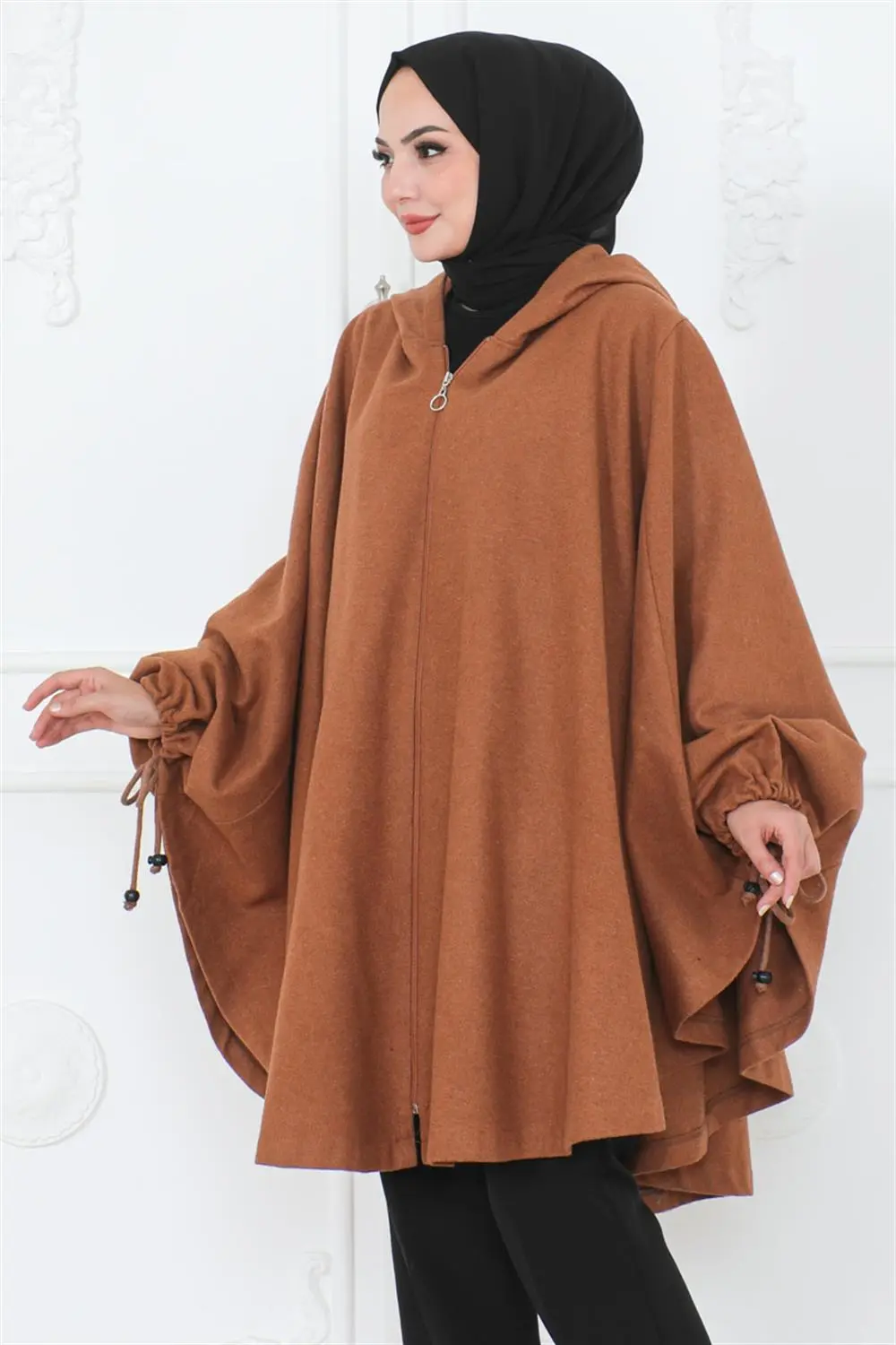 Hooded Hijab Poncho-detail