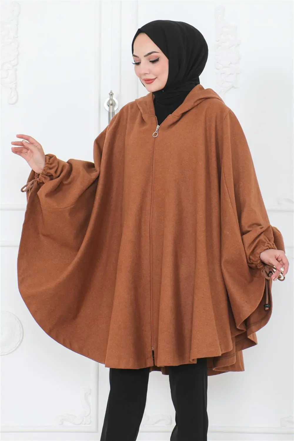 Hooded Hijab Poncho-detail