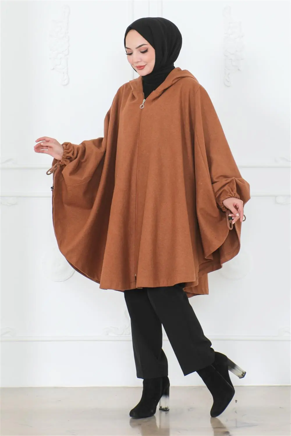 Hooded Hijab Poncho-detail