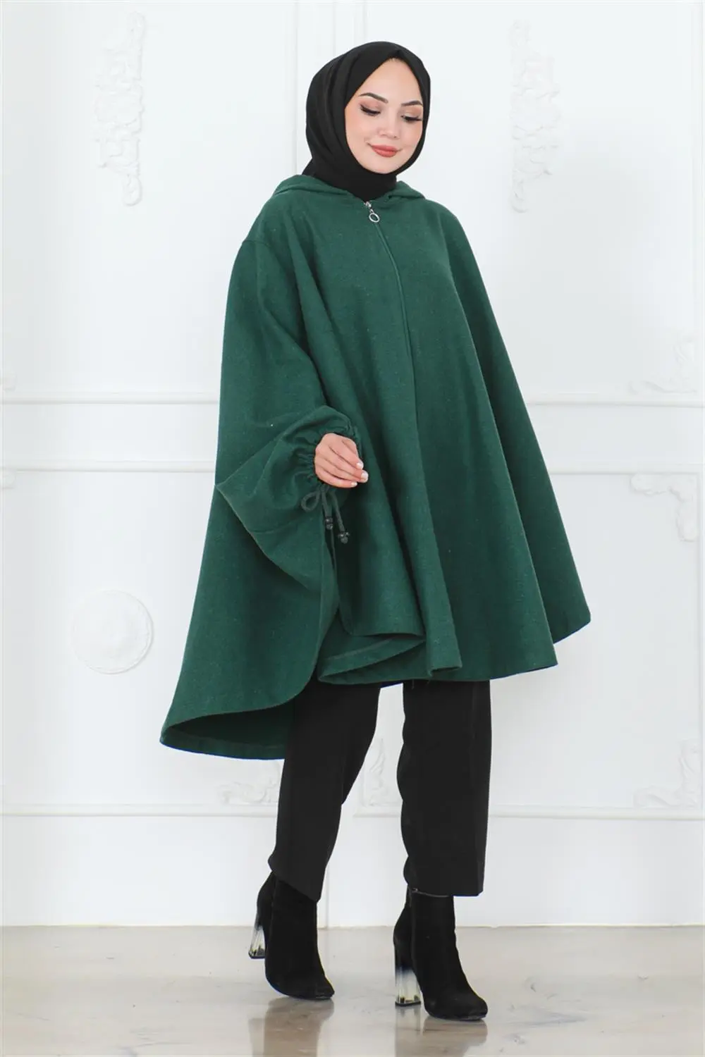 Hooded Hijab Poncho-detail