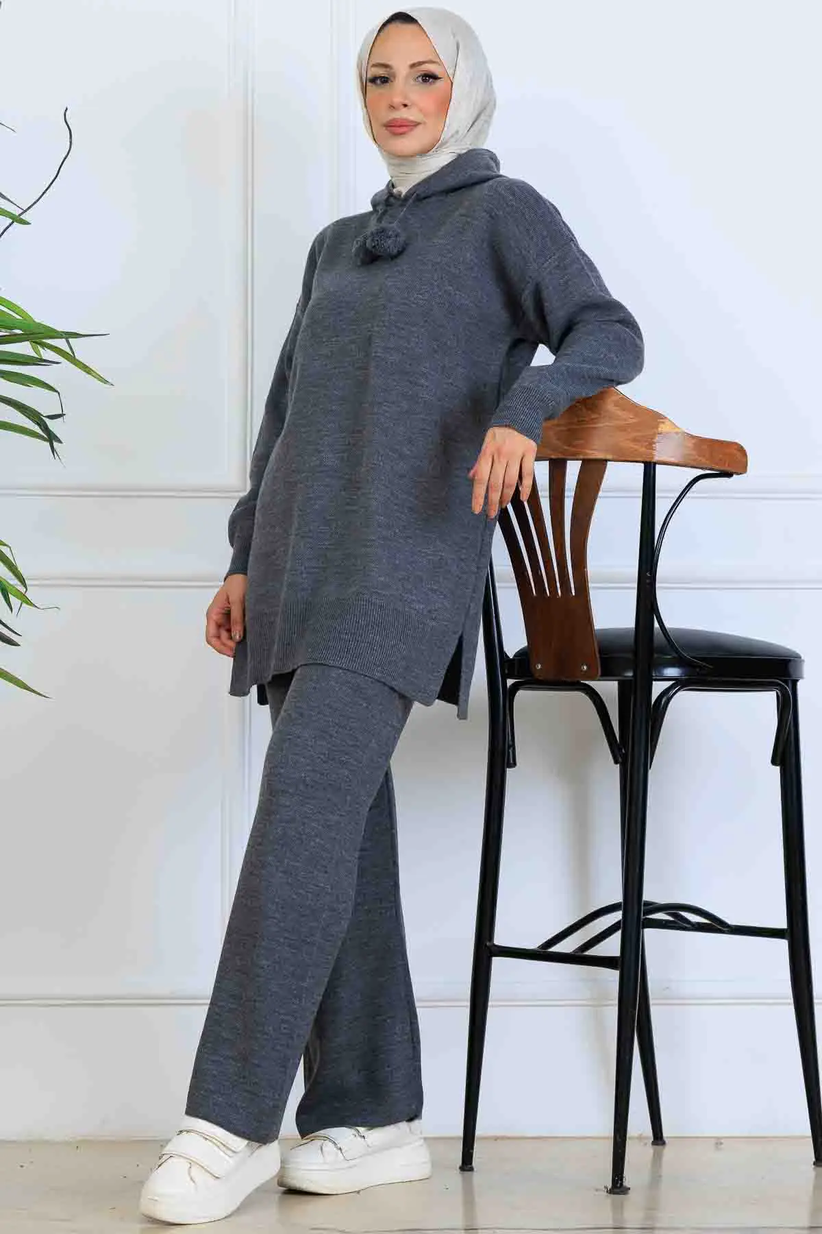 Kapüşonlu Triko Takım